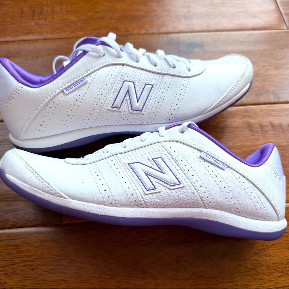 New Balance 8 women’s white purple workout shoes sneakers lace-up
